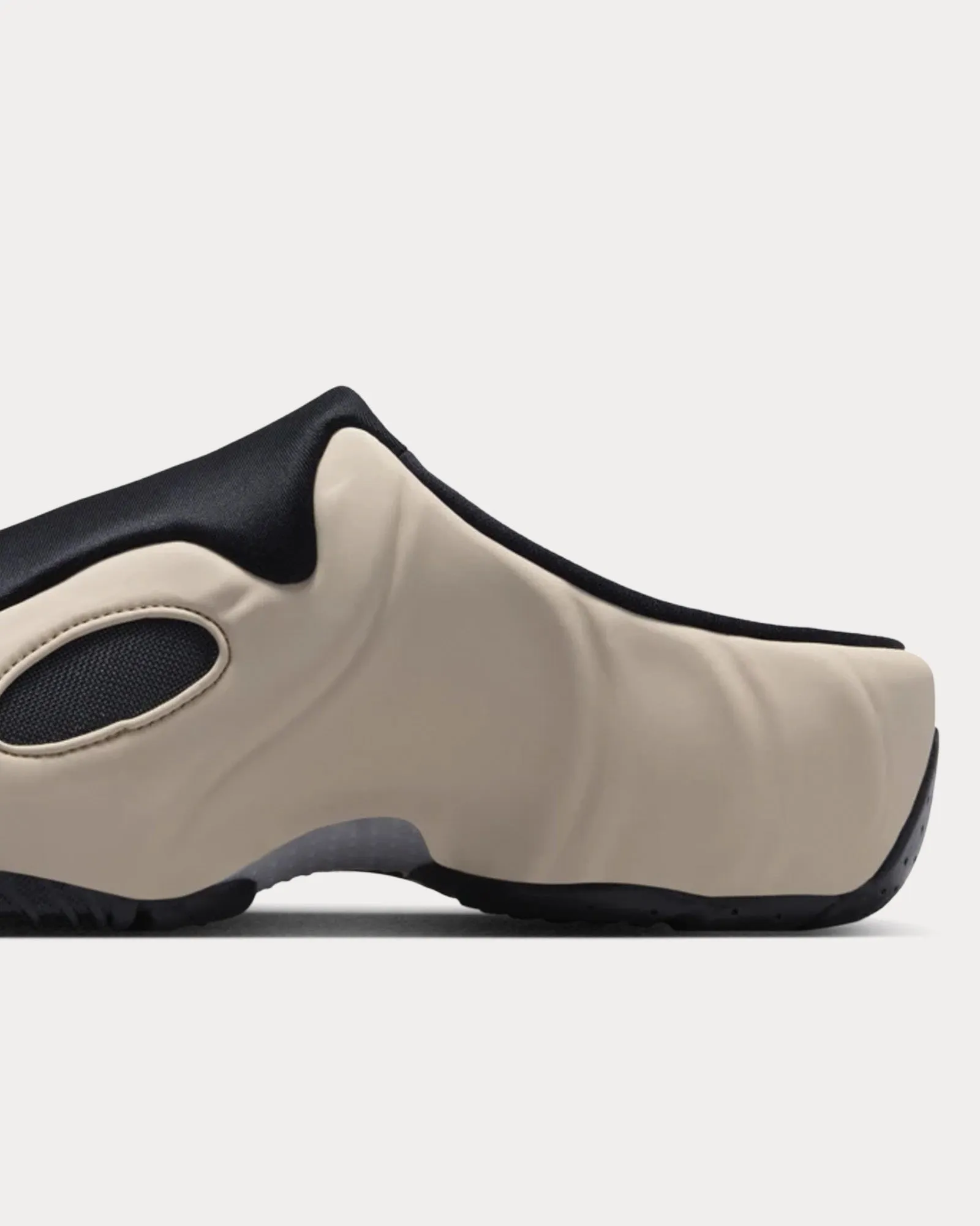 Clogposite Sand Drift / Black Slip On Sneakers