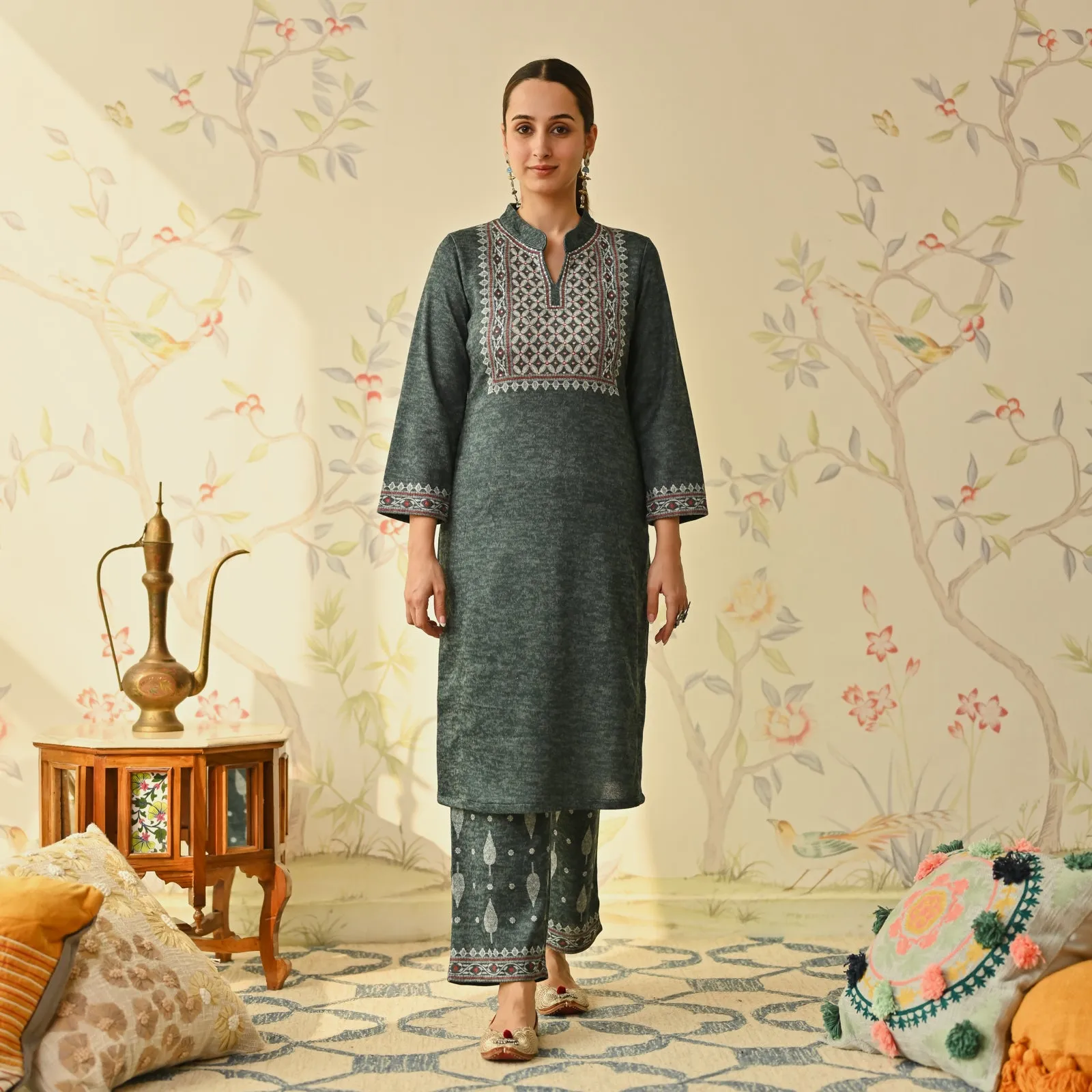 Emerald Green Embroidered & Monotone Woollen Kurta