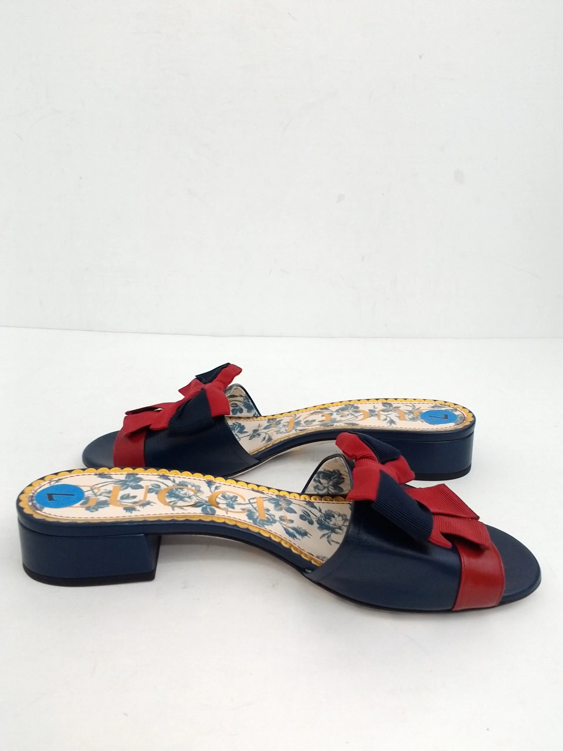 Gucci Women's Navy Blue/Red Mule Sandal Size 37