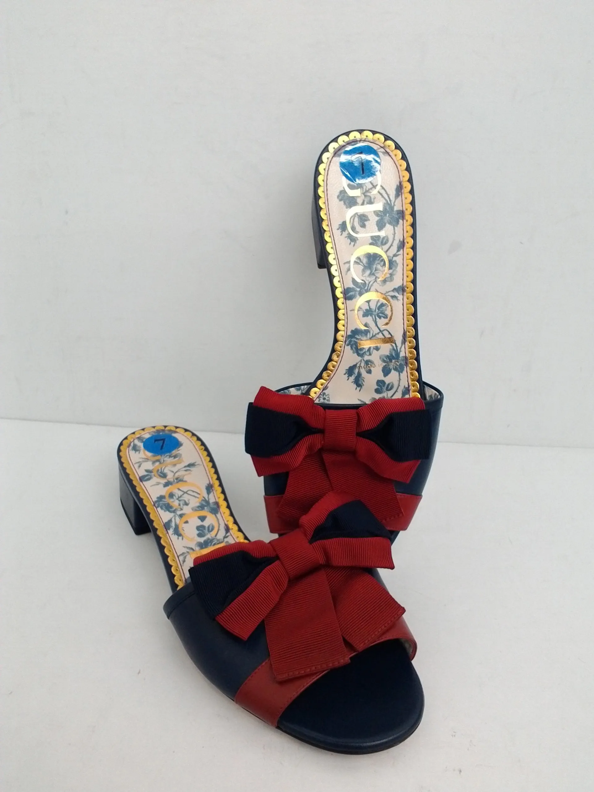 Gucci Women's Navy Blue/Red Mule Sandal Size 37